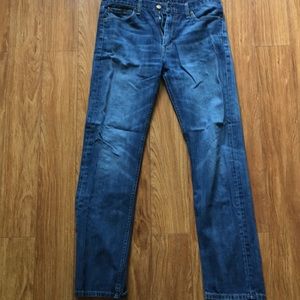 Levi 513 men’s jeans. 32” waist, 32” length